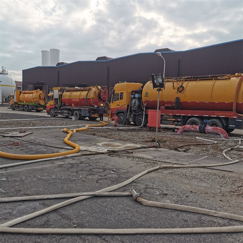 吉木乃污水池清理